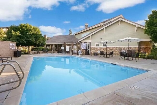 Building Photo - 9621 Coney Island Cir