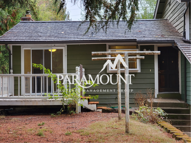 Foto del edificio - Updated 3 Bedroom Duplex!