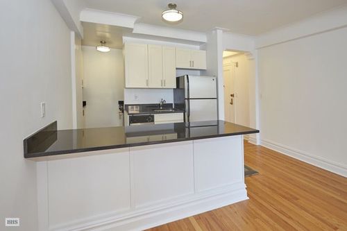Foto del edificio - 430 W 34th St