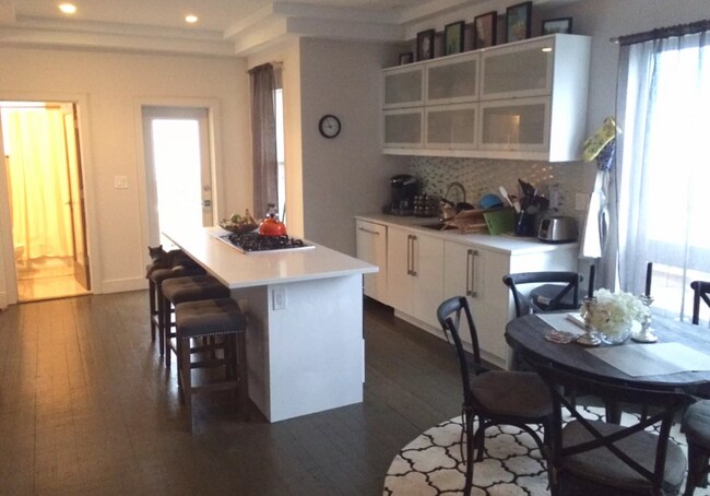 Foto del edificio - 24 Harbor View St