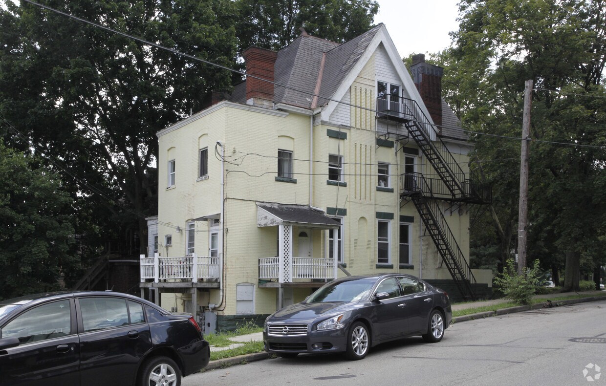 Building Photo - 5401 Stanton Ave