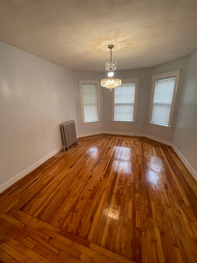 Living Room - 61 Lithgow St