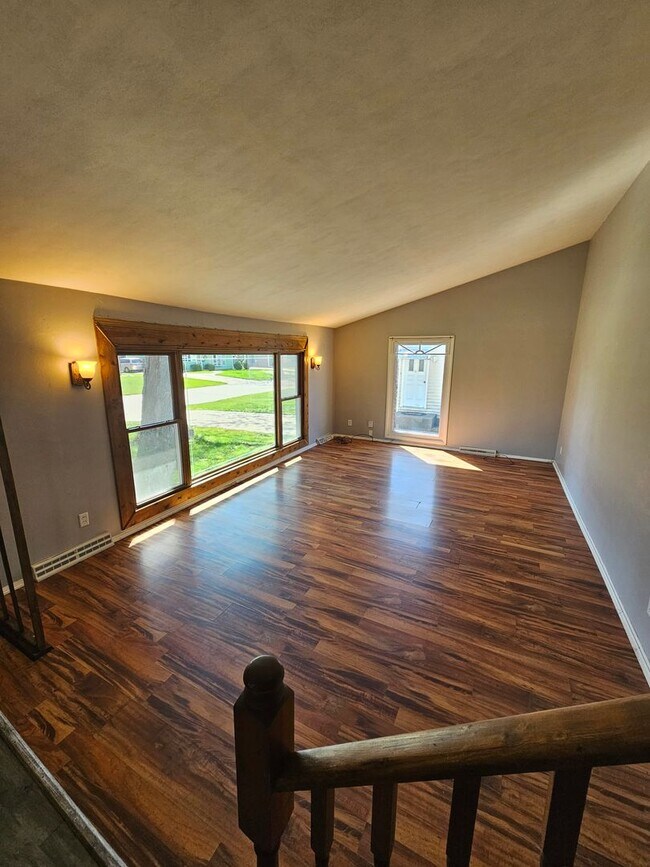 Building Photo - 2330 46th Street Court Rock Island - More ...