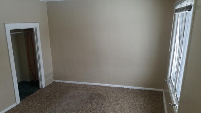Foto del edificio - Morgan Park townhouse, yard, end unit, qui...
