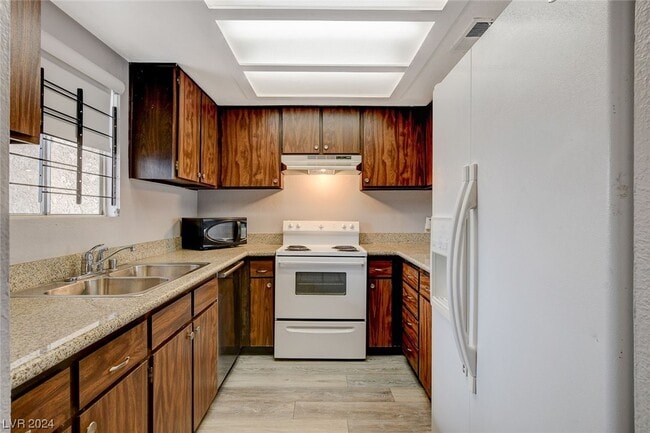 Building Photo - 1712 Jupiter Ct