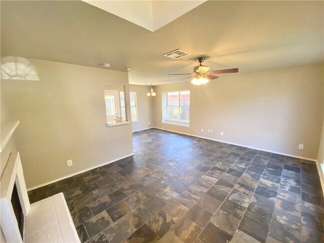 Foto del edificio - 6417 Orange Blossom Way