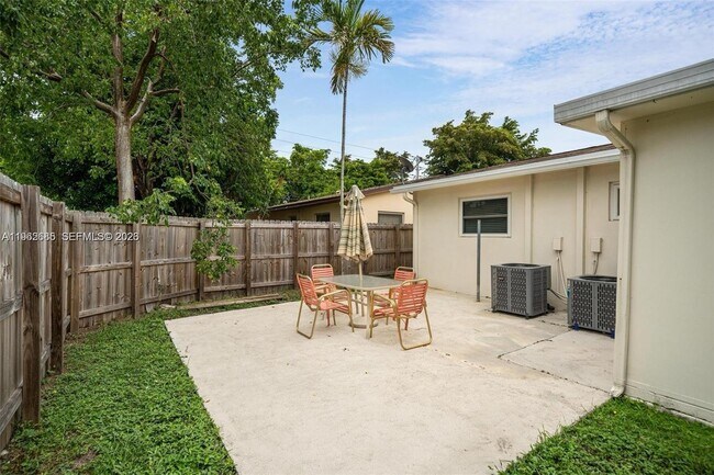 Foto del edificio - 107 SE 5th St