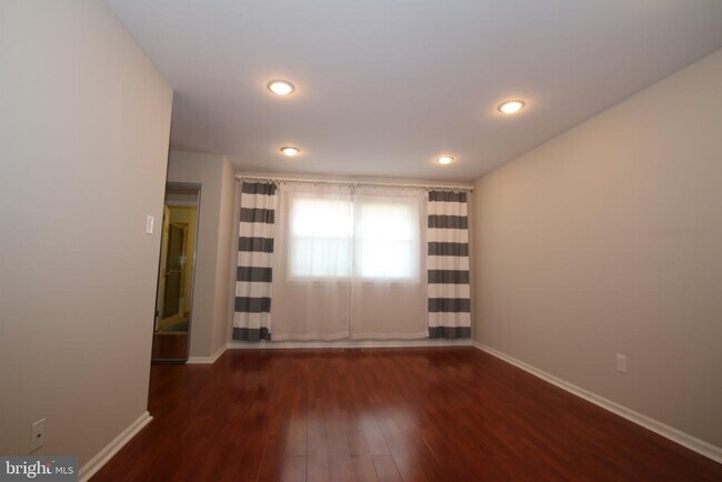 Foto del edificio - 3478 Coventry Pl