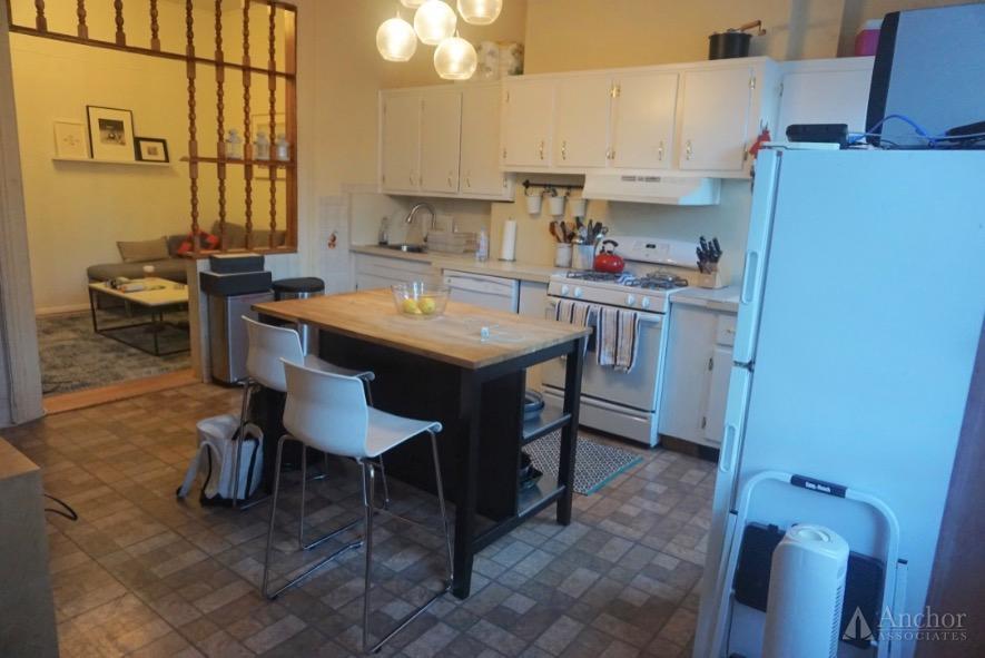 Foto principal - 616 Grand St