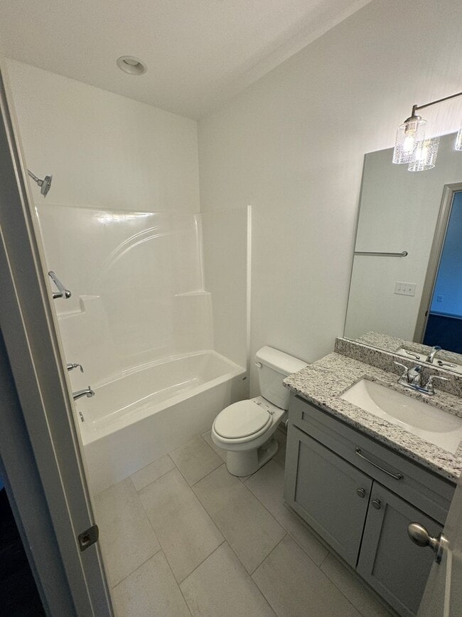 Building Photo - Charming 3BR/2BA with Easy Access to Shopping & Dining