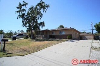 Building Photo - 5008 College Ave