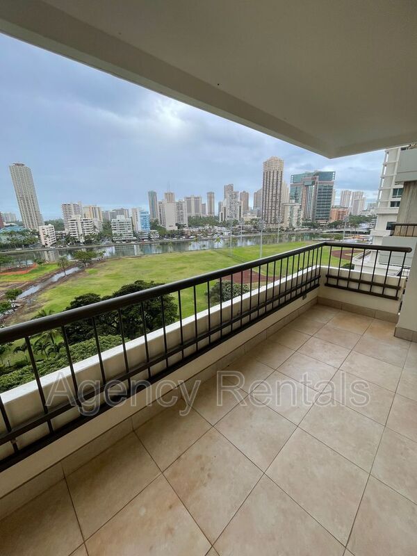 Building Photo - 2333 Kapiolani Blvd