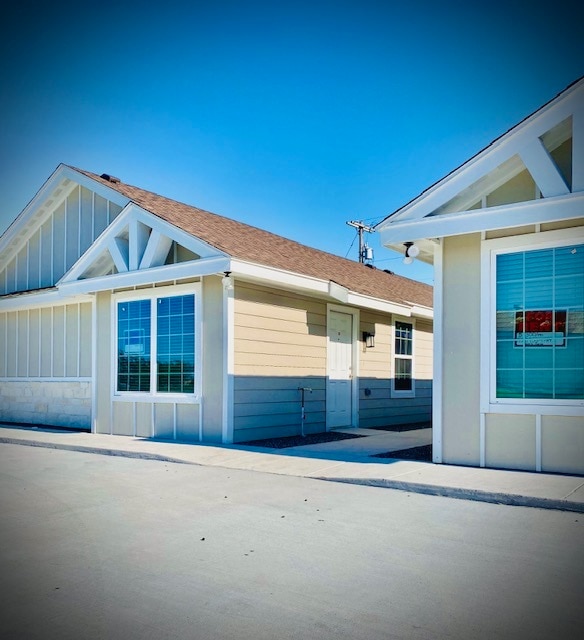 Building Photo - 2129 Multi National