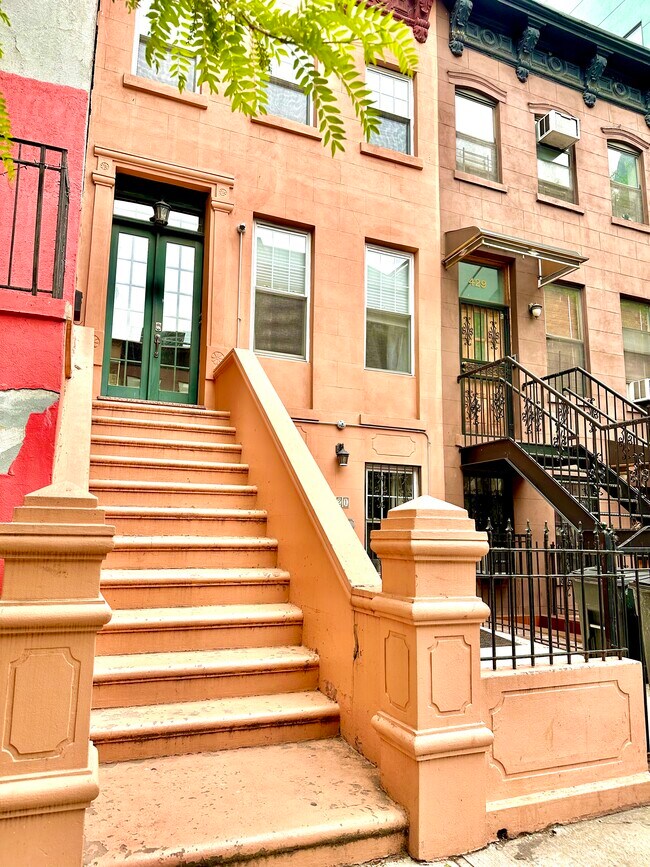 Foto del edificio - 421 E 119th St