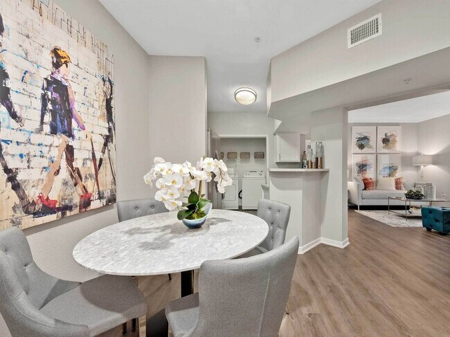 Foto del edificio - Ready to Move? Let’s Make It Happen!