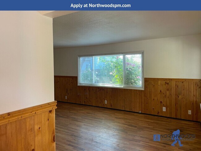 Building Photo - Nice 3 Bedroom 1 Bath Home w/Large Shop "P...