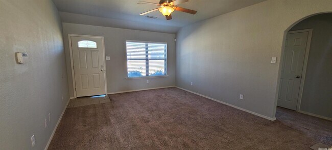 Building Photo - 1145 Meadows Edge Dr