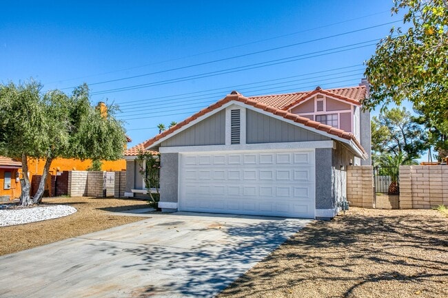Building Photo - 2358 Belvedere Dr