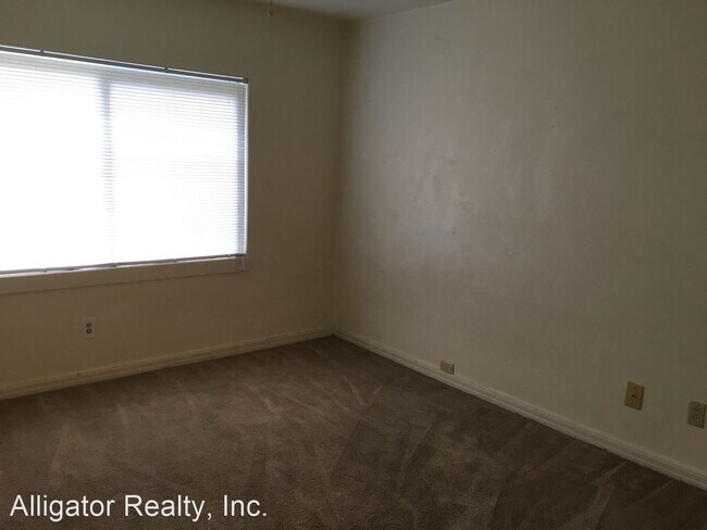 Foto del edificio - 3 br, 1.5 bath House - 1930 NW 4th Avenue