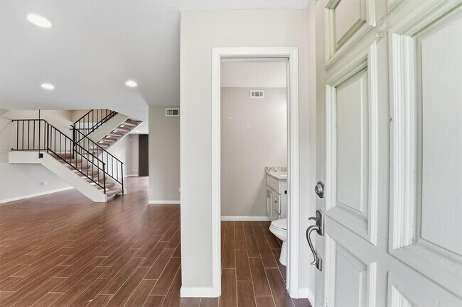 Foto del edificio - 2325 Triway Ln