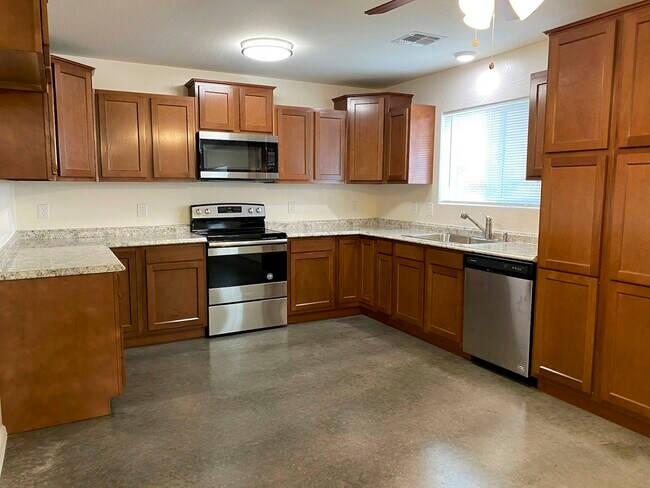 Foto del edificio - 25043 E Chaplain Ln