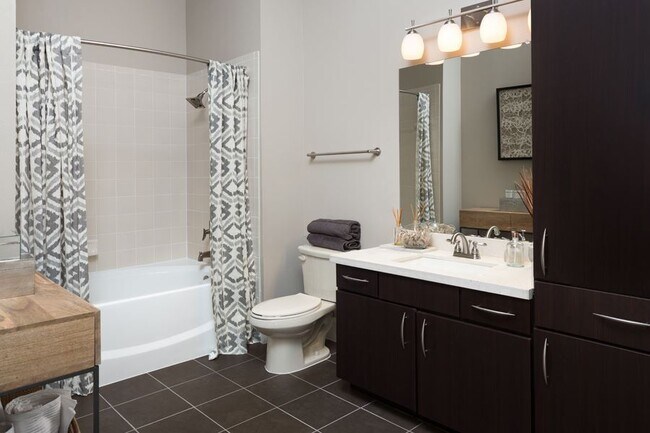 Foto del edificio - 1111 S Akard-2242