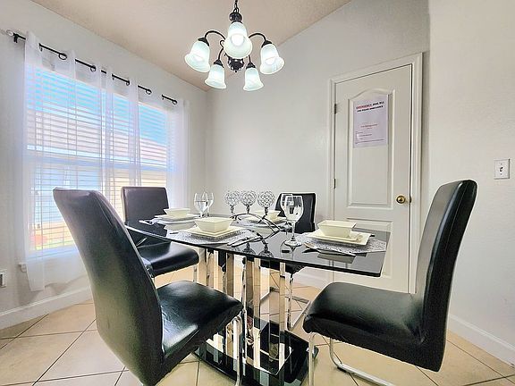 Foto del edificio - 200 Ridgemont Ct