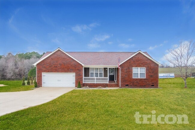 Building Photo - 137 Deercroft Dr