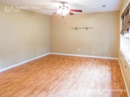 Foto del edificio - 215 Forest Trail