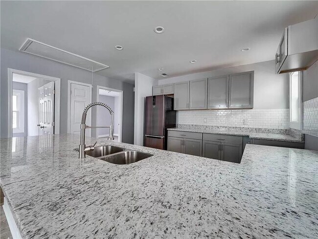 Foto del edificio - 294 Booker St SW