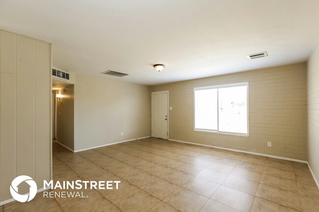 Foto del edificio - 3133 W Marshall Ave