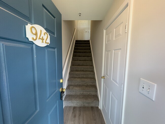Foto del edificio - 942 Nittany Ct