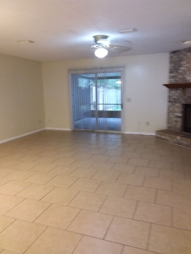 Foto del edificio - Large 2/2.5 towhome near NAS Jax