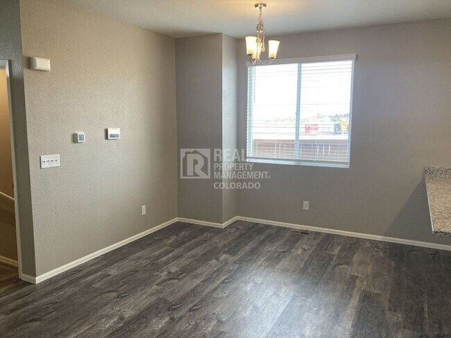 Foto del edificio - 11773 Lovegrass Dr