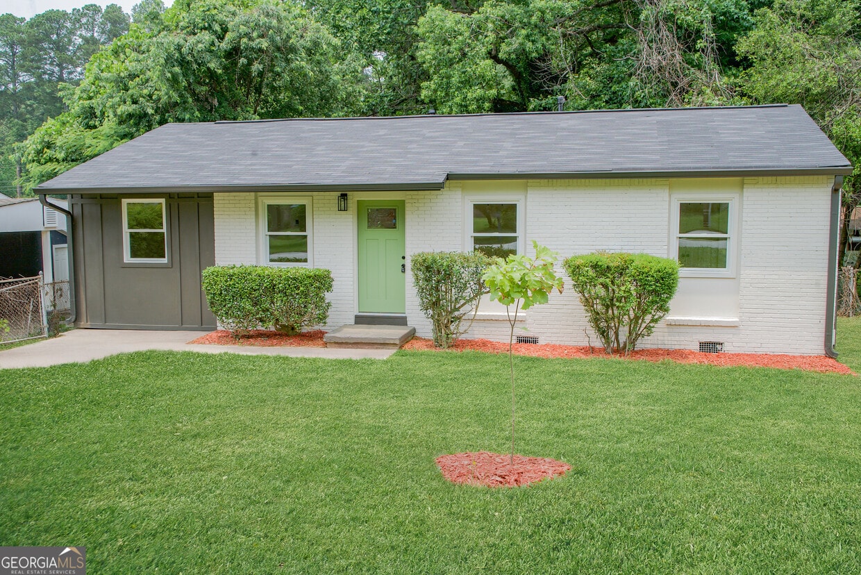 Foto principal - 2625 Santa Barbara Dr NW