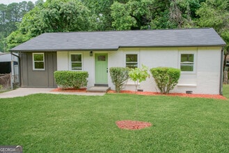 Building Photo - 2625 Santa Barbara Dr NW