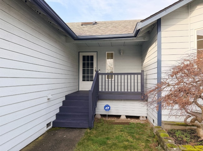 Building Photo - 23 113th Pl SE