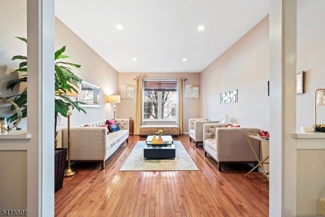 Foto del edificio - 29 Newell St