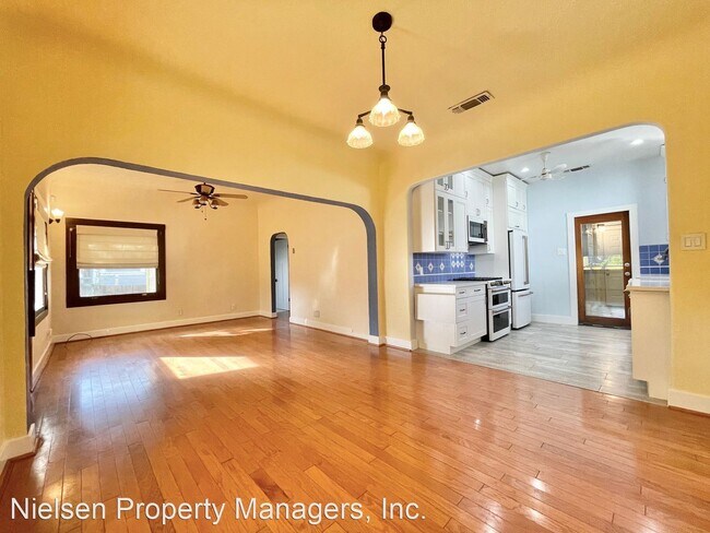 Building Photo - 3 br, 1 bath House - 4941 10th Ave