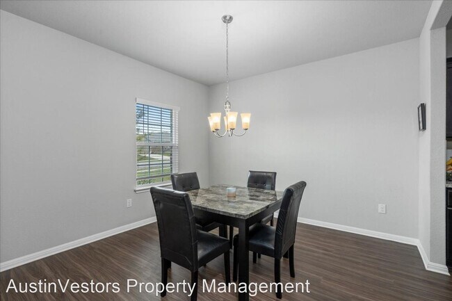 Building Photo - 4 br, 2.5 bath House - 308 Shiner Ln