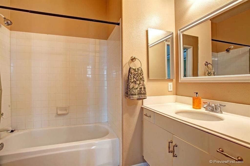 Bathroom - 3511 Caminito El Rincon