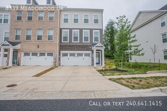 Building Photo - 8339 Meadowood Dr
