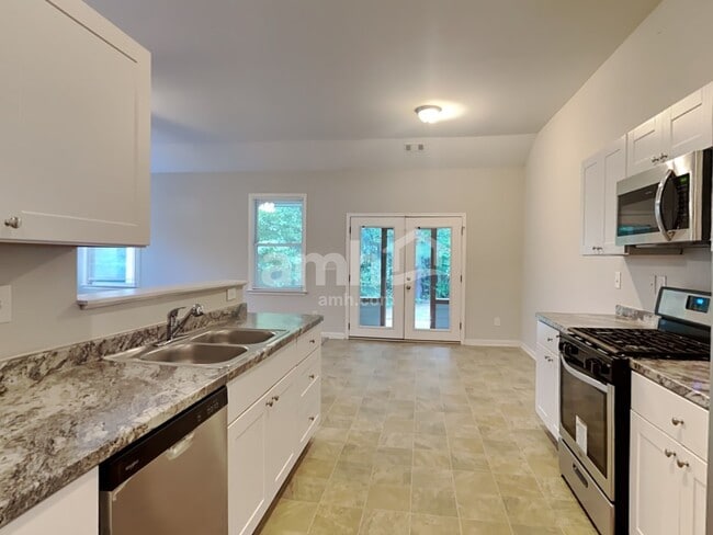 Foto del edificio - 1872 Preserve Creek Way