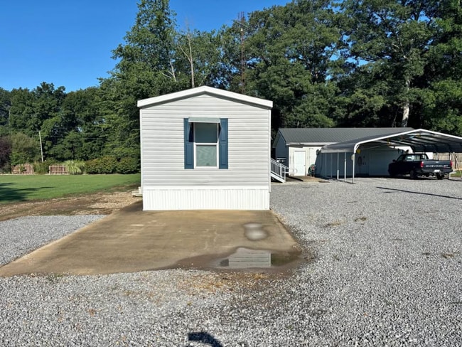 Building Photo - 308 N Main St