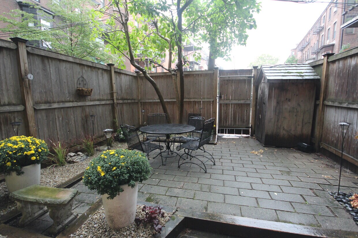 Primary Photo - 504 Columbus Ave