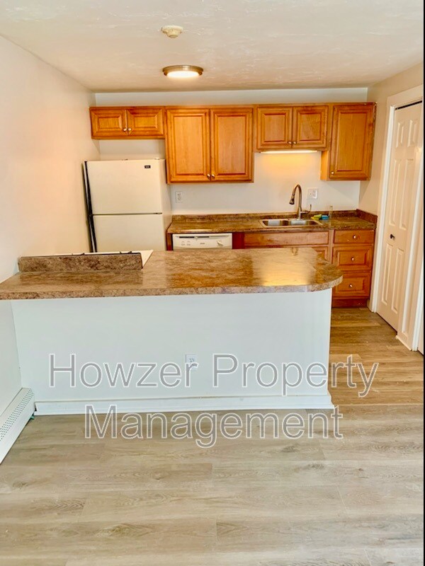 Building Photo - 6 W Central Ave