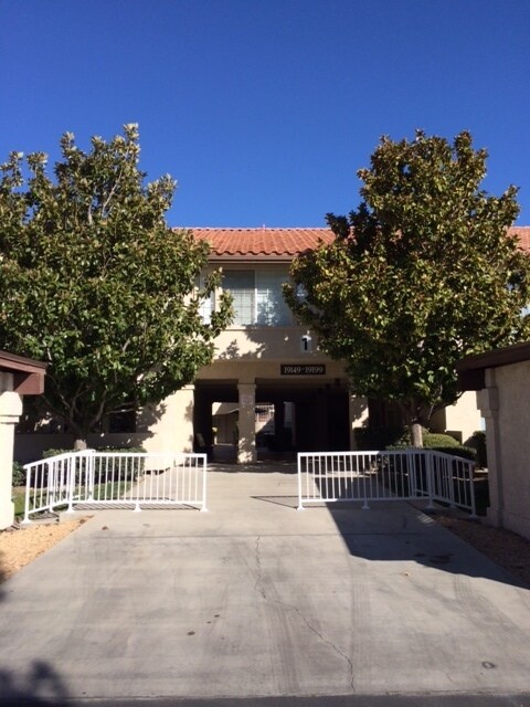 Foto del edificio - JESS RANCH!! 2 BEDROOM/2 BATH CONDO IN 55+...