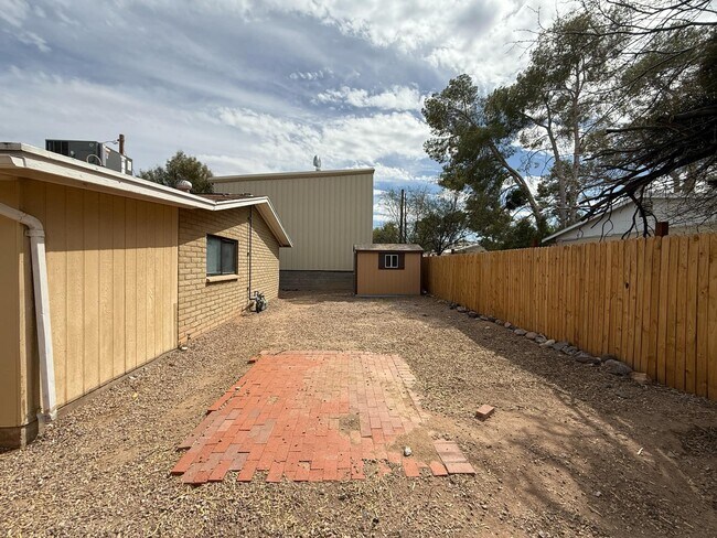 Foto del edificio - 3403 N Flanwill Blvd