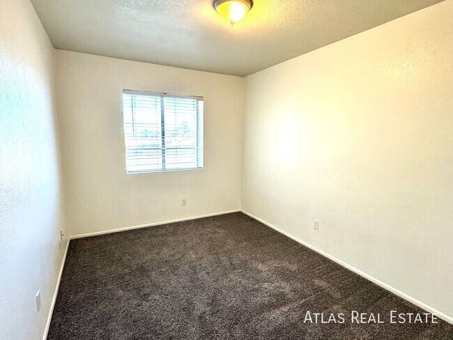 Building Photo - 111 N Phyllis-202