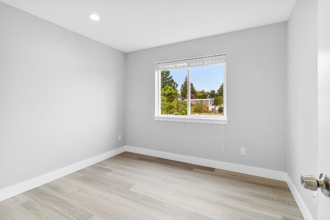 Foto del edificio - 5724 Sterling Ave